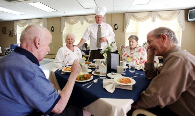 The Laurels of Fulton: Dining