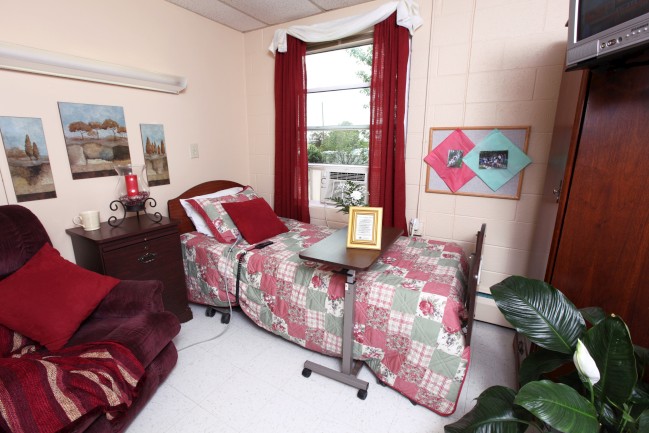 The Laurels of Fulton: Private Guest Room