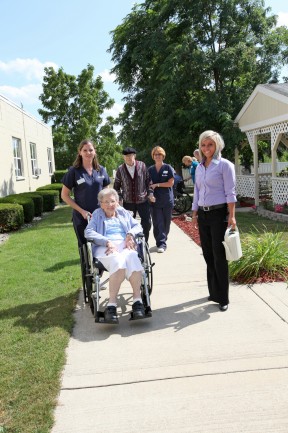The Laurels of Fulton: Courtyard